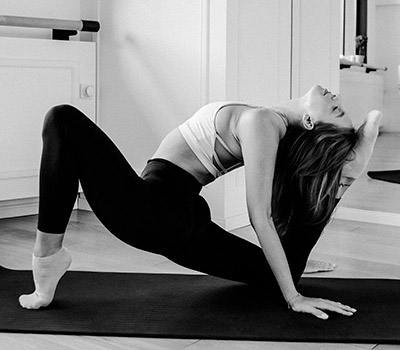 Rutinitas Harian yang Menyertakan Peregangan untuk Tubuh Sehat Rutinitas Harian yang Menyertakan Peregangan untuk Tubuh Sehat